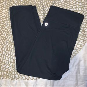 Fabletics Mid-rise Purelux Black Capris